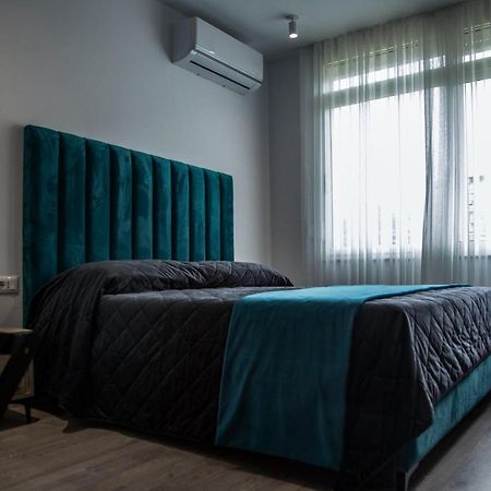 Lucas Central Premium Studios Tiranë Eksteriør bilde