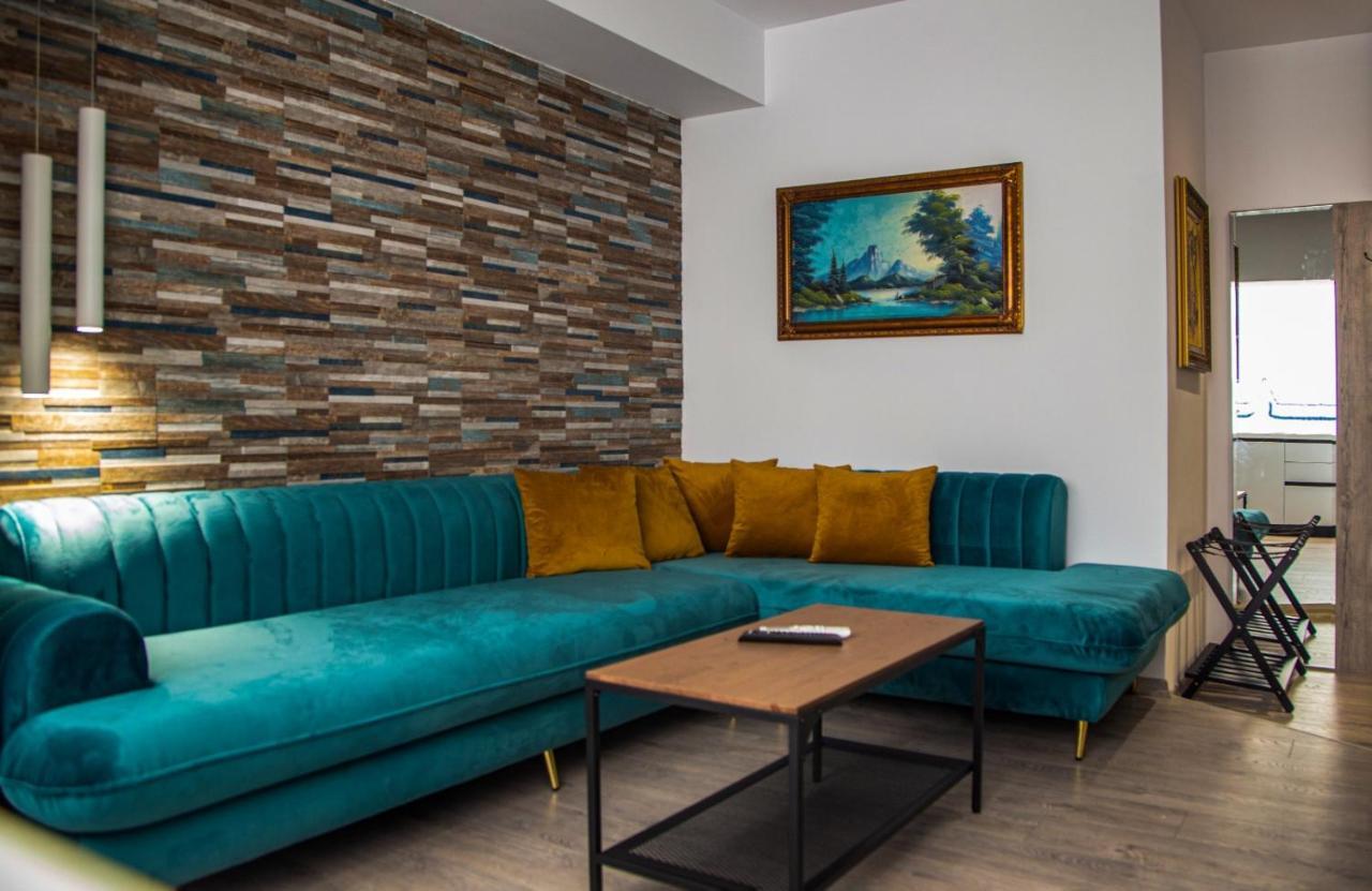 Lucas Central Premium Studios Tiranë Eksteriør bilde